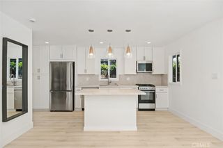 23 Rose Avenue, Venice, CA 90291