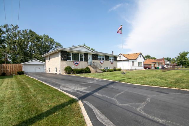 7416 S Octavia Avenue, Bridgeview, IL 60455