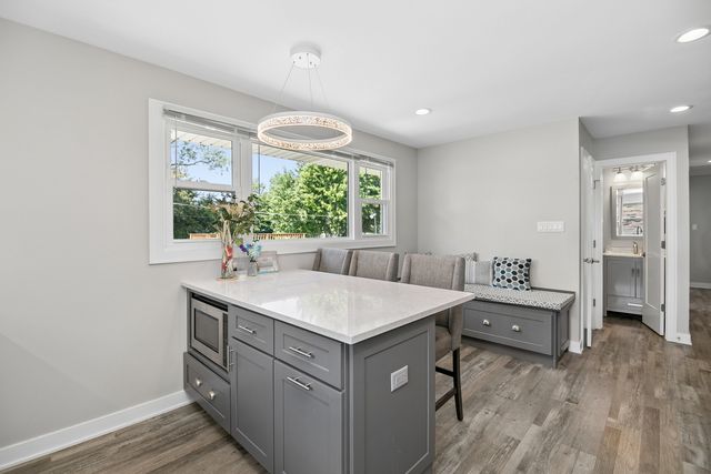 7416 S Octavia Avenue, Bridgeview, IL 60455