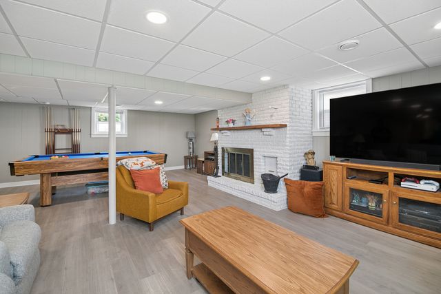 7416 S Octavia Avenue, Bridgeview, IL 60455