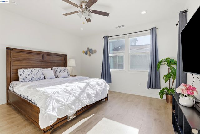 4038 Knightstown St, Dublin, CA 94568