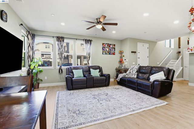 4038 Knightstown St, Dublin, CA 94568