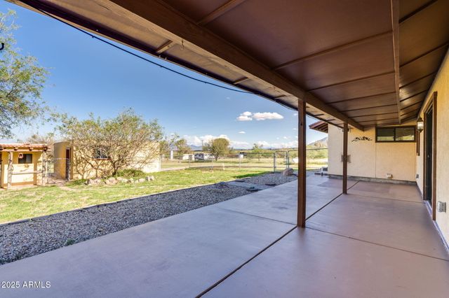 8015 S High Road, Hereford, AZ 85615