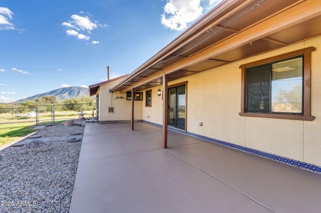 8015 S High Road, Hereford, AZ 85615