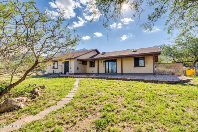8015 S High Road, Hereford, AZ 85615