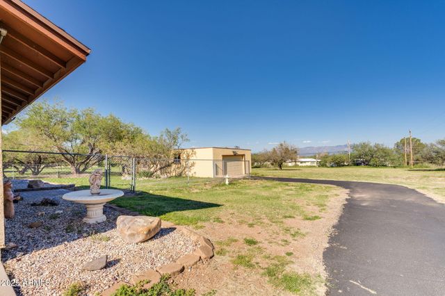 8015 S High Road, Hereford, AZ 85615