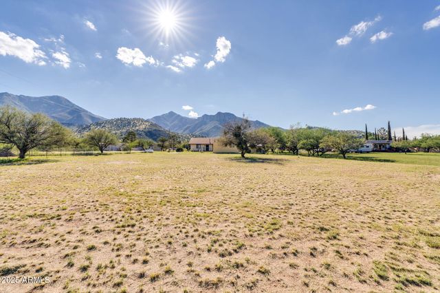 8015 S High Road, Hereford, AZ 85615