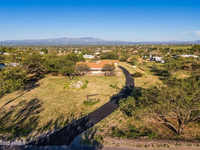 8015 S High Road, Hereford, AZ 85615