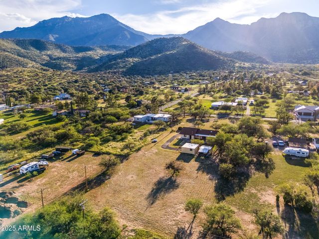 8015 S High Road, Hereford, AZ 85615