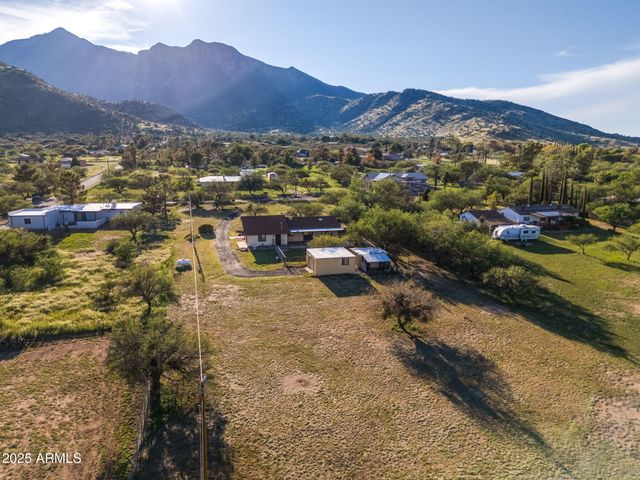 8015 S High Road, Hereford, AZ 85615