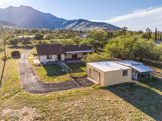 8015 S High Road, Hereford, AZ 85615