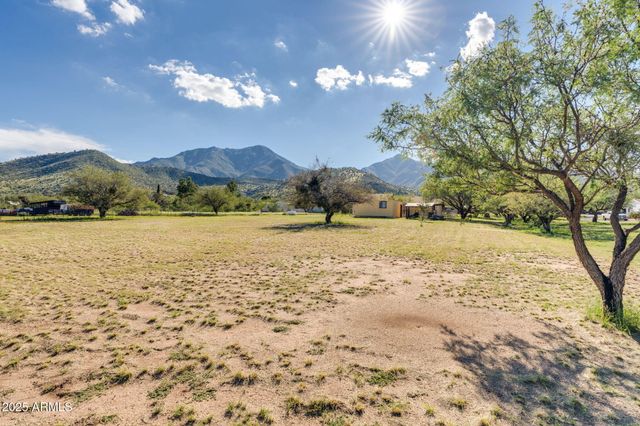 8015 S High Road, Hereford, AZ 85615