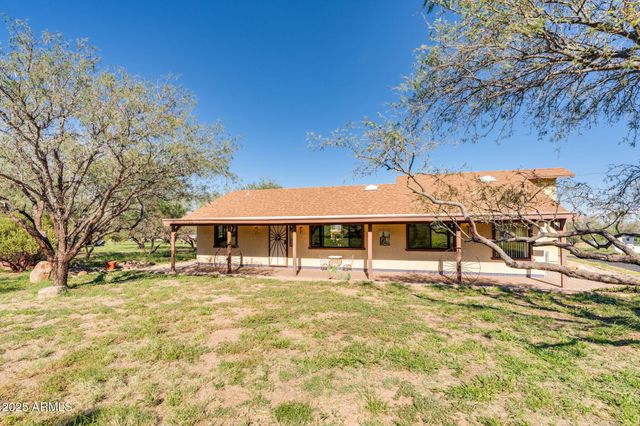 8015 S High Road, Hereford, AZ 85615