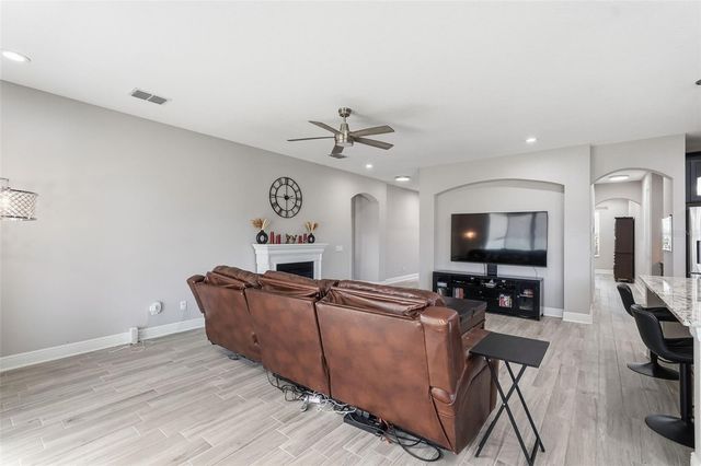 11002 SUNDRIFT DRIVE, Tampa, FL 33647