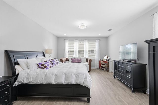 11002 SUNDRIFT DRIVE, Tampa, FL 33647