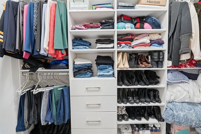 11002 SUNDRIFT DRIVE, Tampa, FL 33647