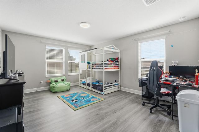 11002 SUNDRIFT DRIVE, Tampa, FL 33647