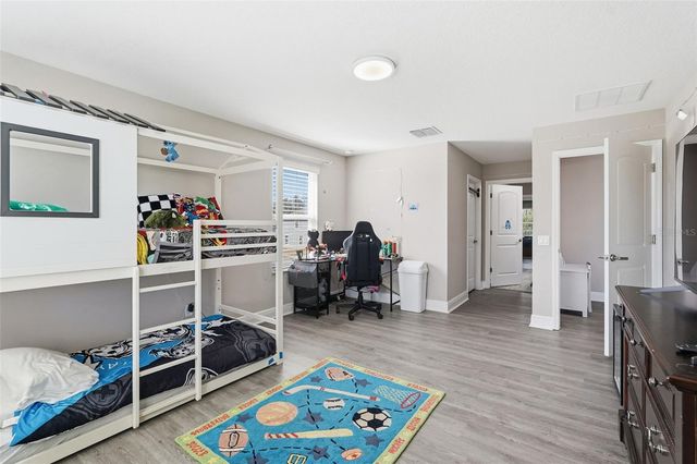 11002 SUNDRIFT DRIVE, Tampa, FL 33647