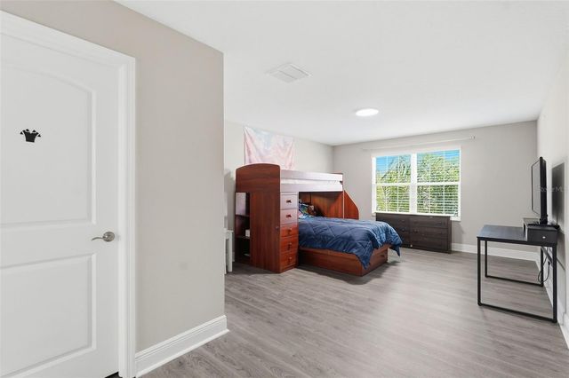 11002 SUNDRIFT DRIVE, Tampa, FL 33647