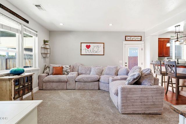 169 Alta Lane, Central Point, OR 97502