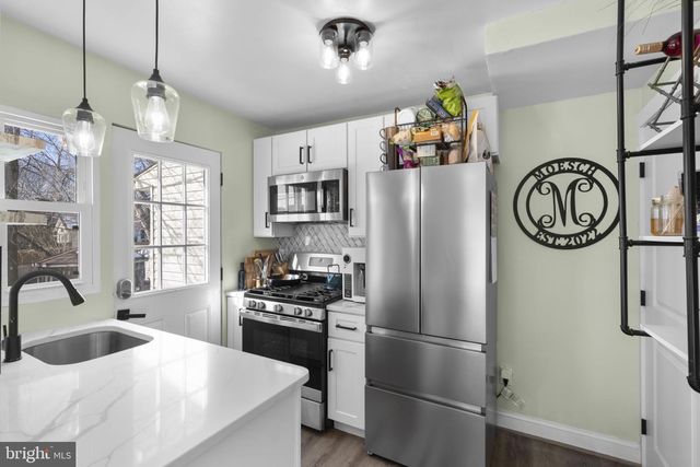 6106 N KINGS HWY, Alexandria, VA 22303