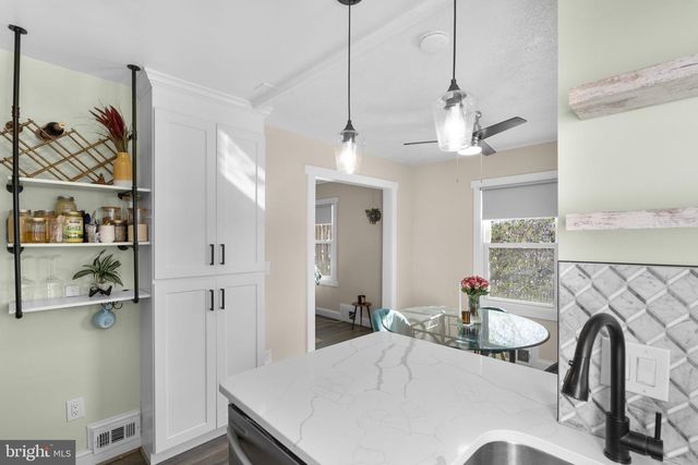 6106 N KINGS HWY, Alexandria, VA 22303