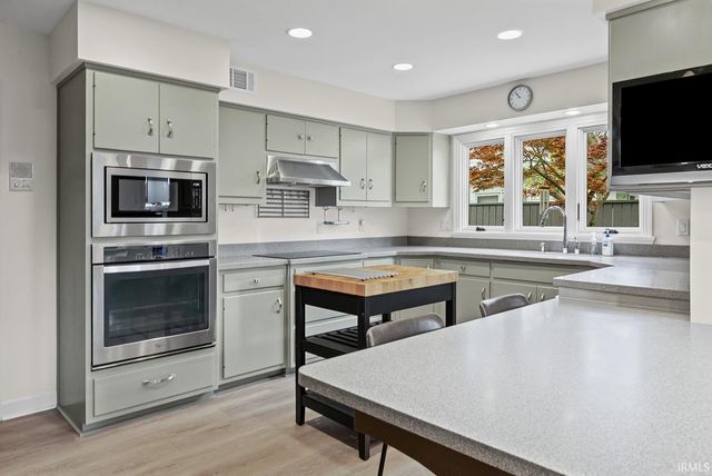 2226 Carberry Drive, West Lafayette, IN 47906