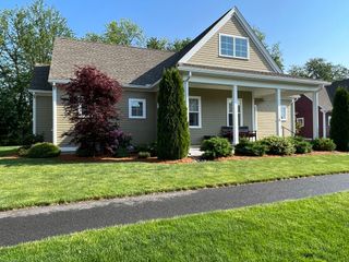 6 East Commons Drive 6, Hadley, MA 01035