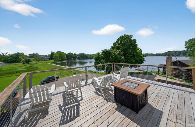 9061 E Hatchery Road, Syracuse, IN 46567