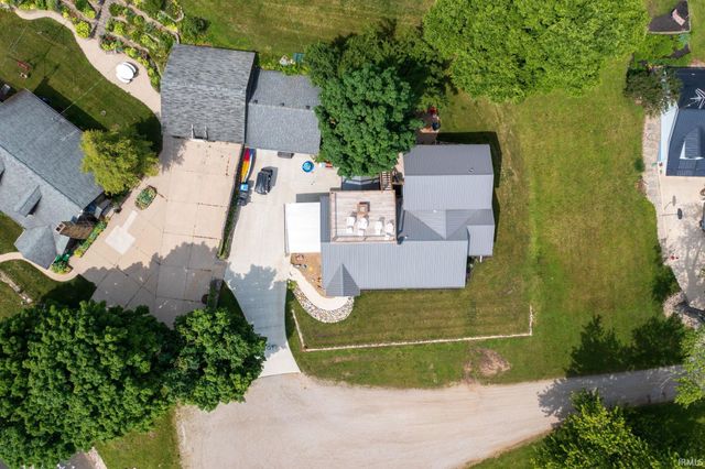 9061 E Hatchery Road, Syracuse, IN 46567