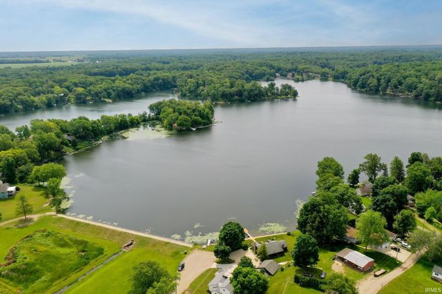 9061 E Hatchery Road, Syracuse, IN 46567