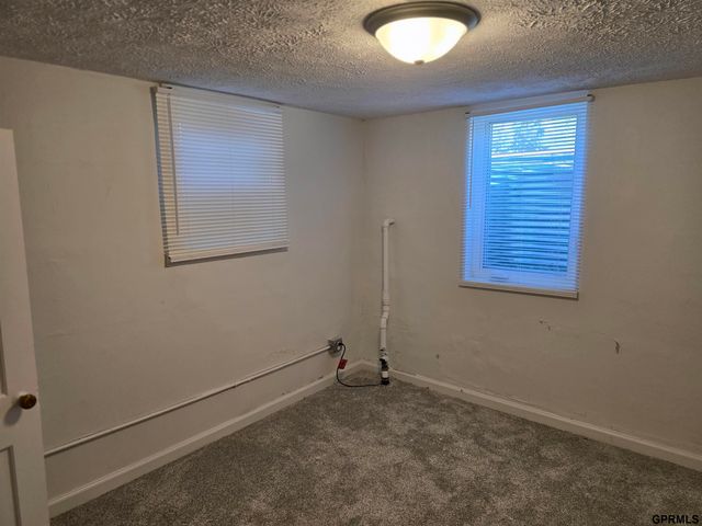 3208 S 46Th Street, Lincoln, NE 68506
