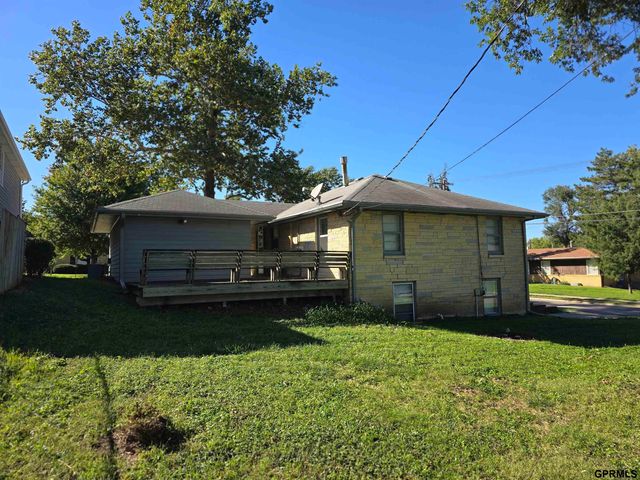 3208 S 46Th Street, Lincoln, NE 68506
