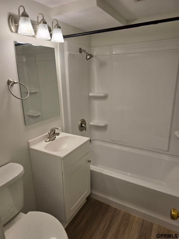 3208 S 46Th Street, Lincoln, NE 68506