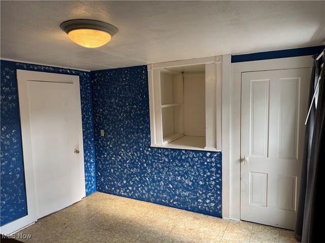 304 Cherry Avenue, Niles, OH 44446