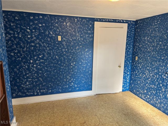 304 Cherry Avenue, Niles, OH 44446