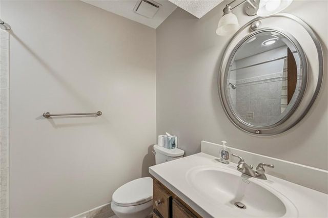 1022 SE 5th Street, Lee's Summit, MO 64063