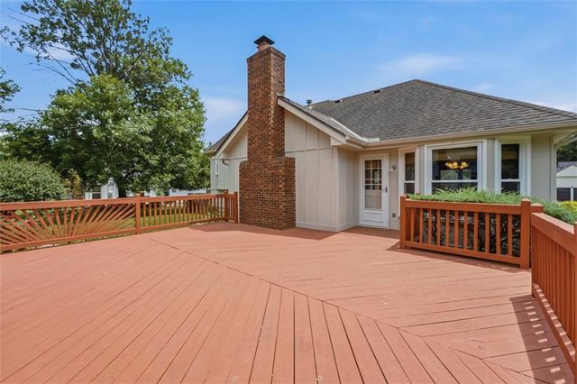 1022 SE 5th Street, Lee's Summit, MO 64063