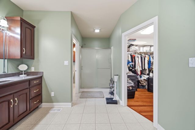 9405 Julia Drive, St. John, IN 46373