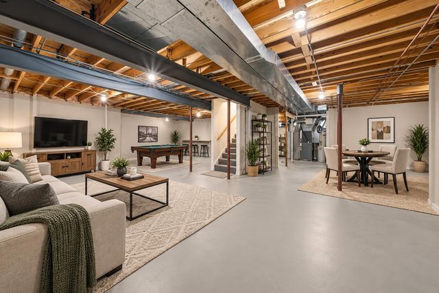 9405 Julia Drive, St. John, IN 46373