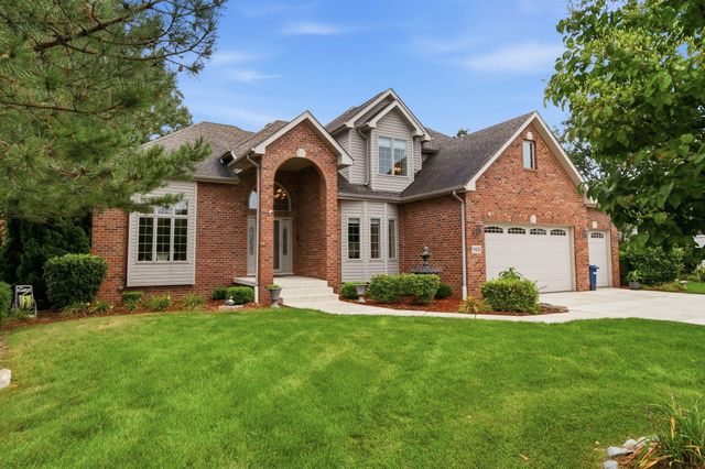 9405 Julia Drive, St. John, IN 46373