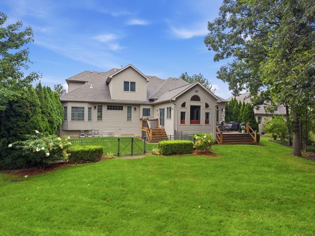 9405 Julia Drive, St. John, IN 46373