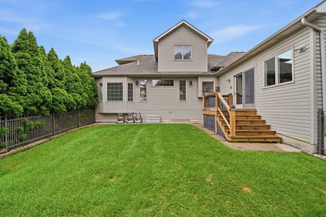 9405 Julia Drive, St. John, IN 46373