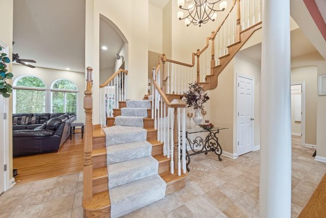 9405 Julia Drive, St. John, IN 46373