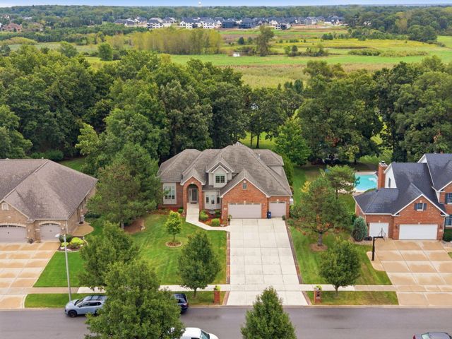 9405 Julia Drive, St. John, IN 46373