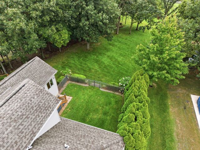 9405 Julia Drive, St. John, IN 46373