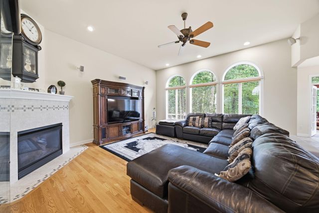 9405 Julia Drive, St. John, IN 46373