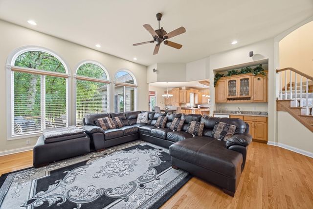 9405 Julia Drive, St. John, IN 46373