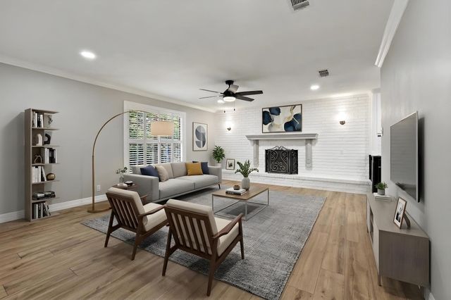 2200 S Lang Avenue, Denison, TX 75020