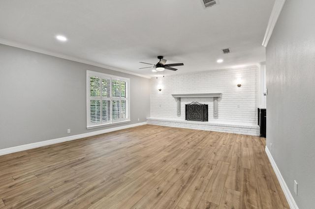 2200 S Lang Avenue, Denison, TX 75020